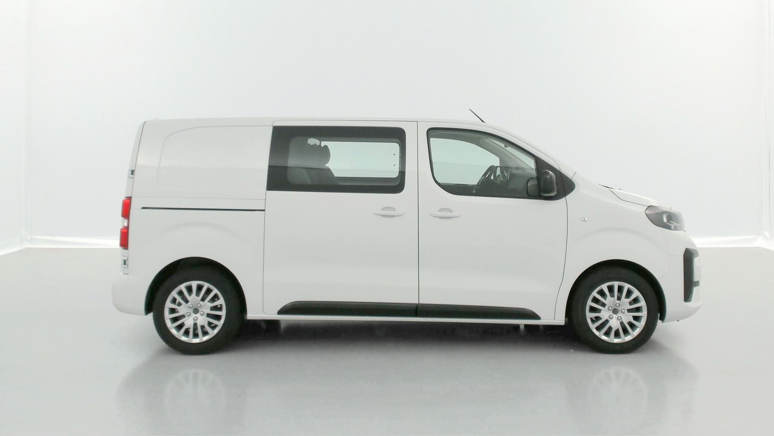 GLI00010699_p53 - PEUGEOT - EXPERT CA - 2025 - photo 19