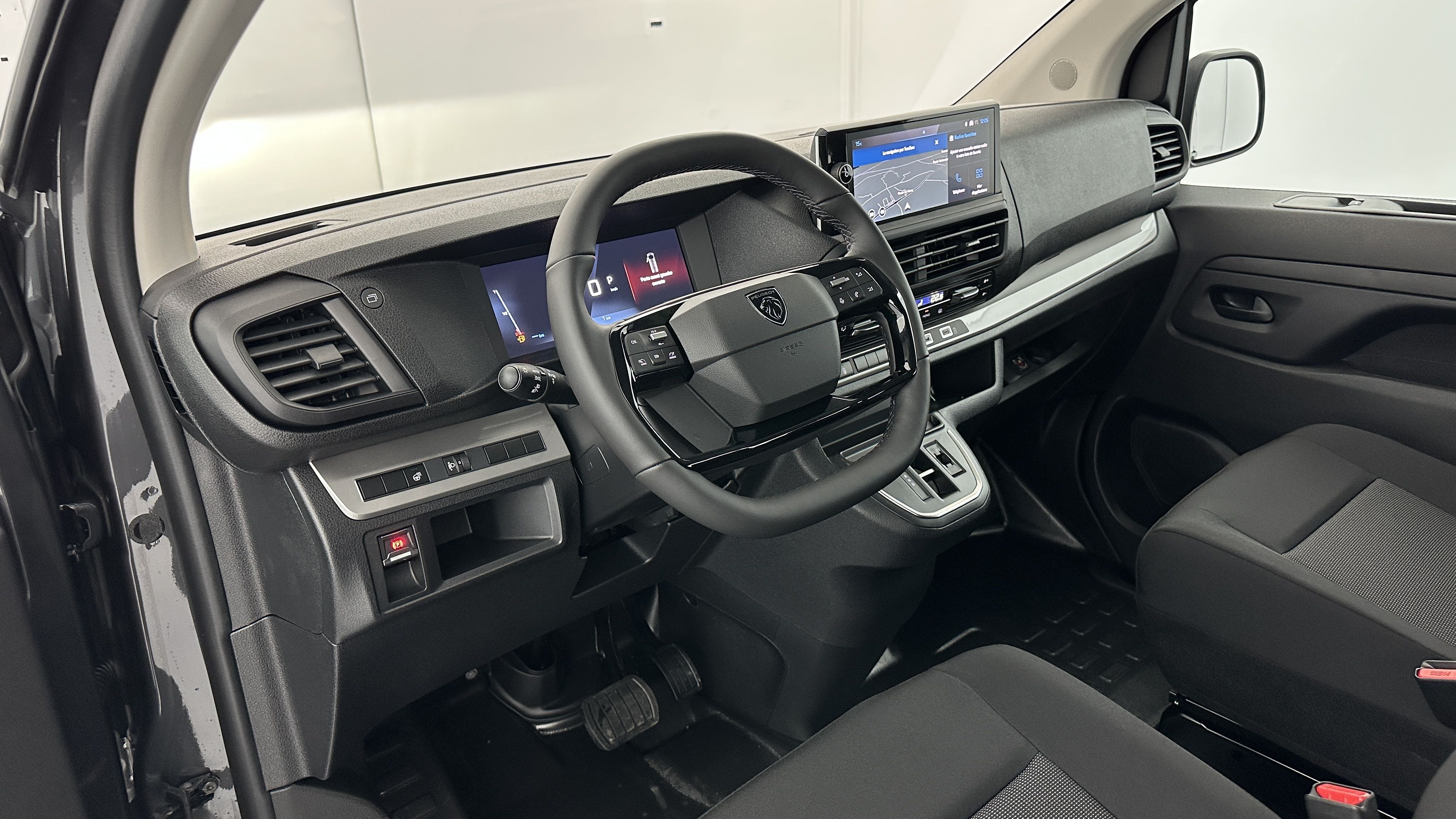 GLI00007636_p53 - PEUGEOT - EXPERT CA - 2025 - photo 6