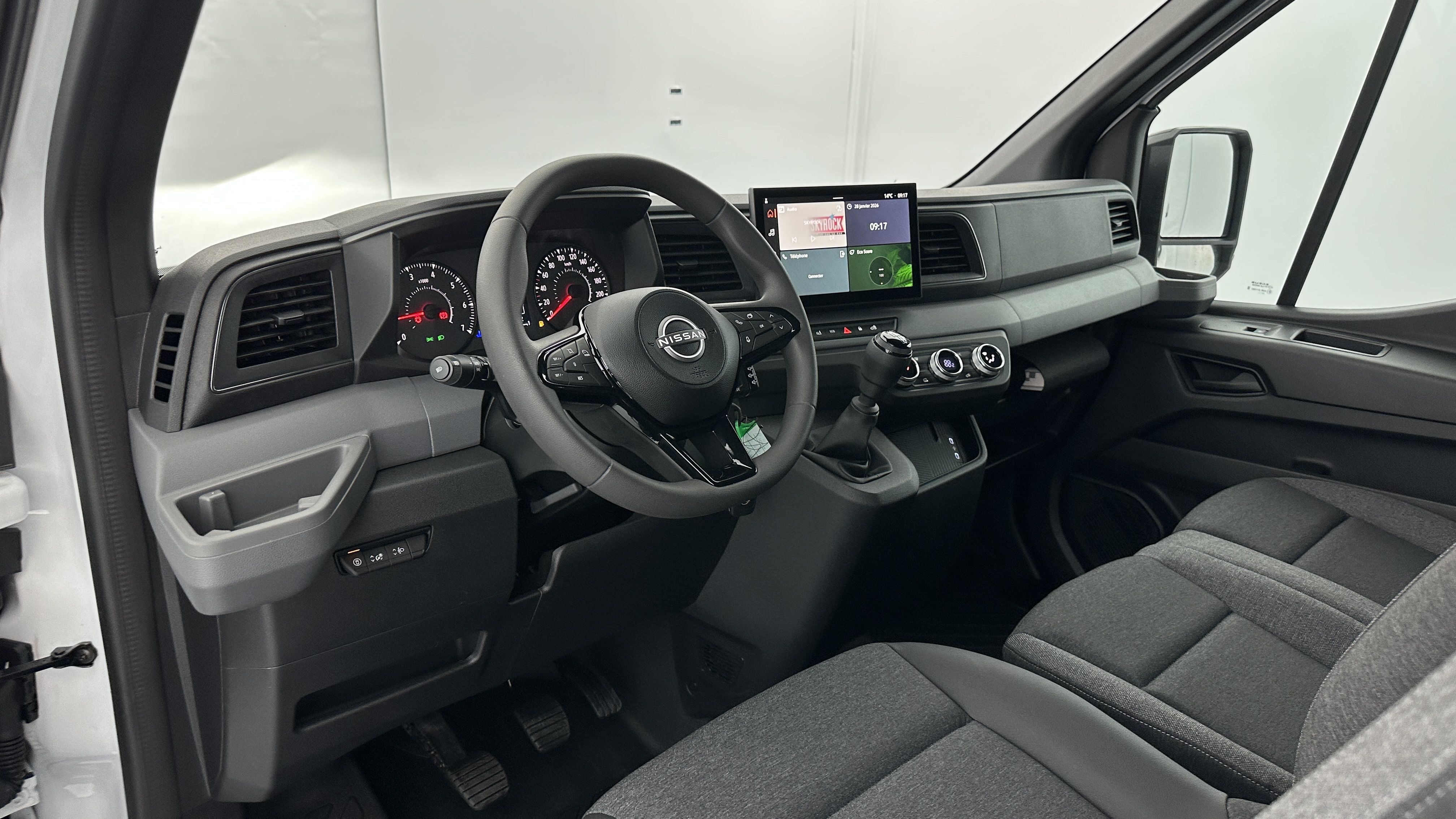 GLI00011050_p53 - NISSAN - INTERSTAR - 2025 - photo 6