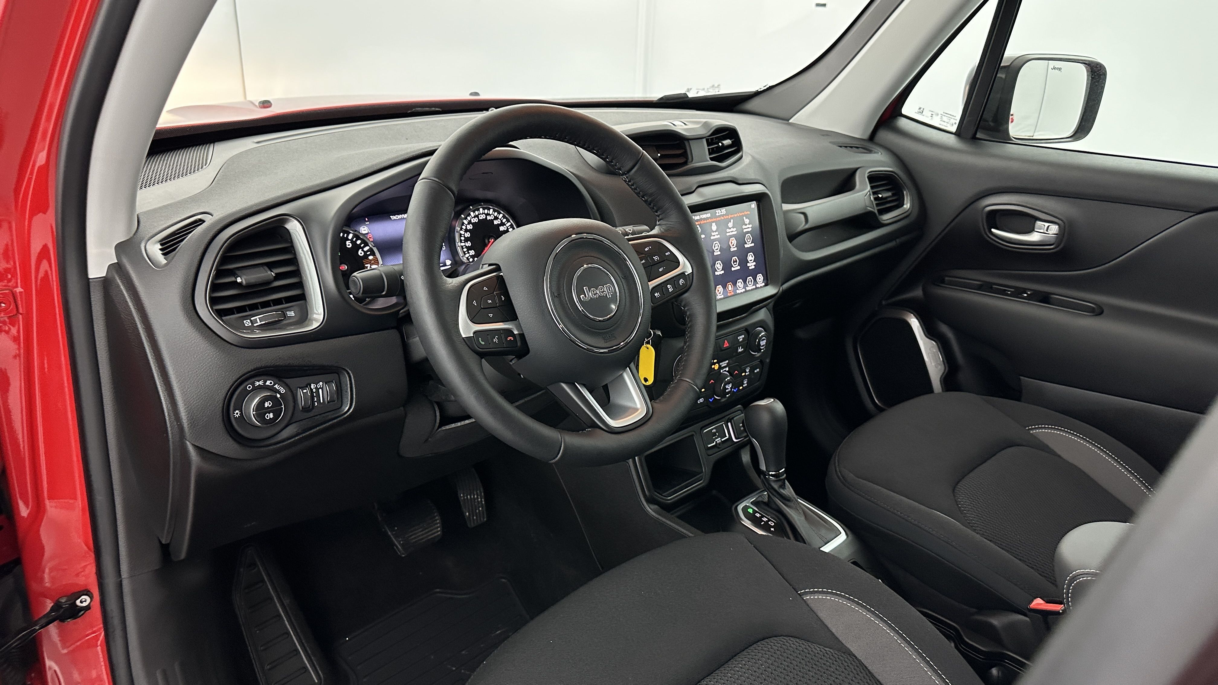 GLI00015681_p53 - JEEP - RENEGADE - 2024 - photo 6