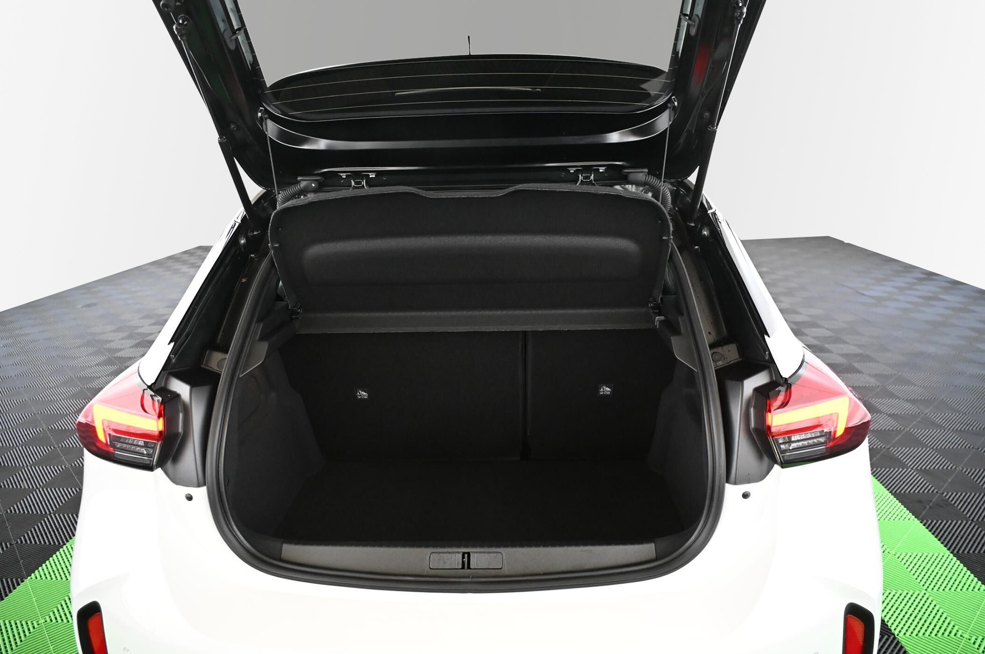 19207_p35 - OPEL - CORSA - 2023 - photo 37