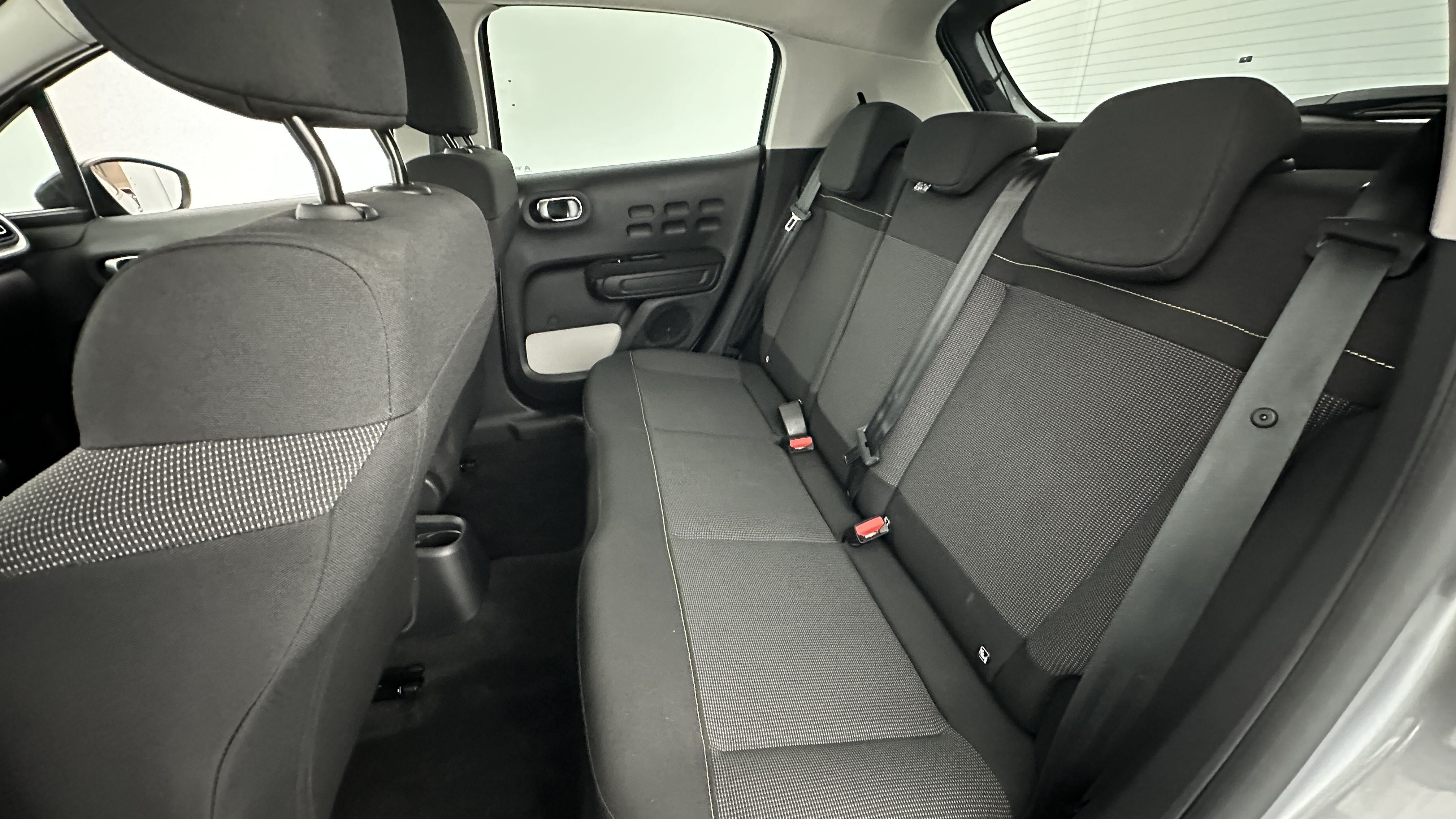 GLI00009851_p53 - CITROEN - C3 - 2024 - photo 9