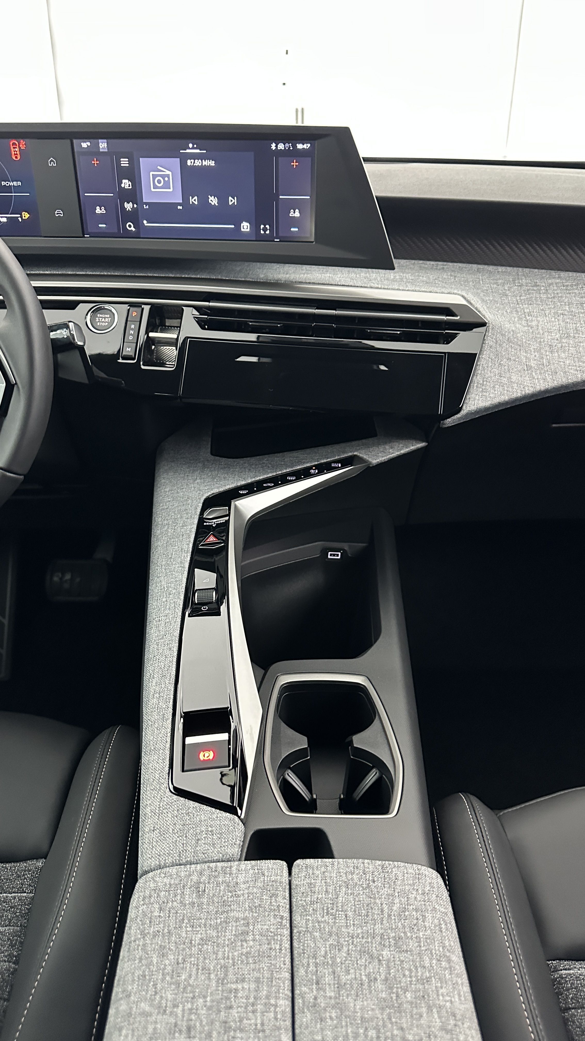 GLI00012569_p53 - PEUGEOT - 3008 - 2025 - photo 16