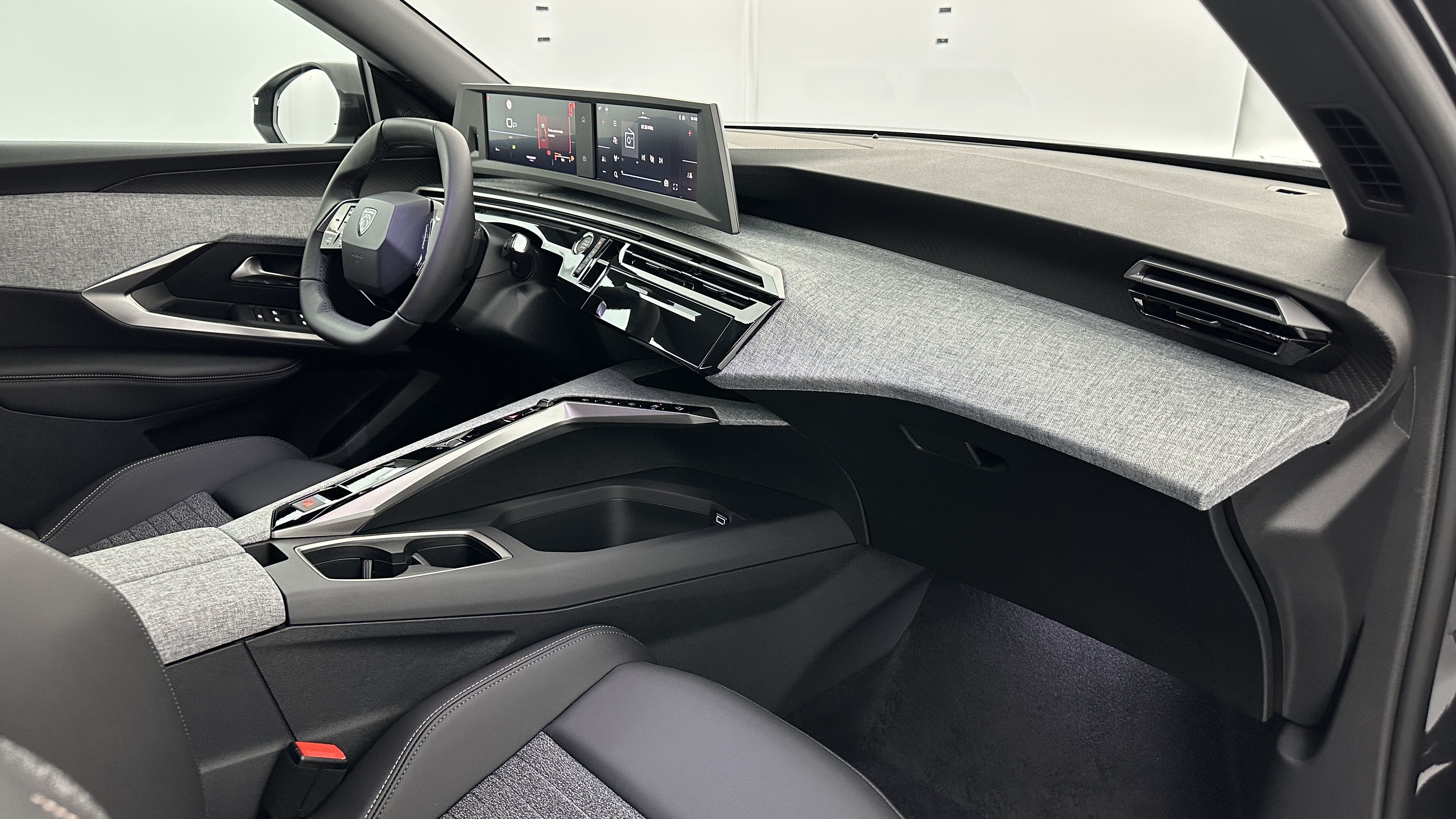 GLI00012563_p53 - PEUGEOT - 3008 - 2025 - photo 8