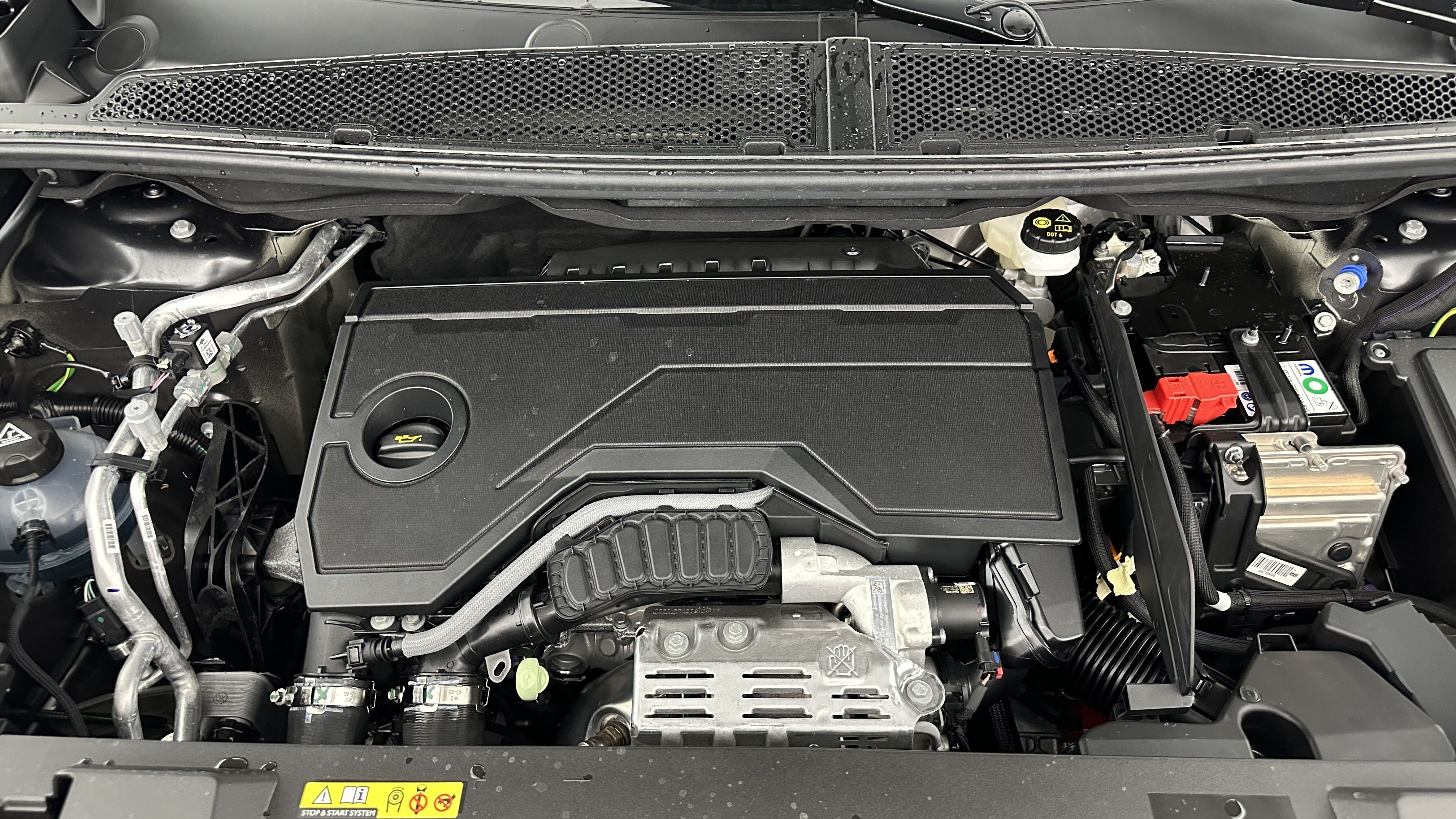 GLI00012562_p53 - PEUGEOT - 3008 - 2025 - photo 11