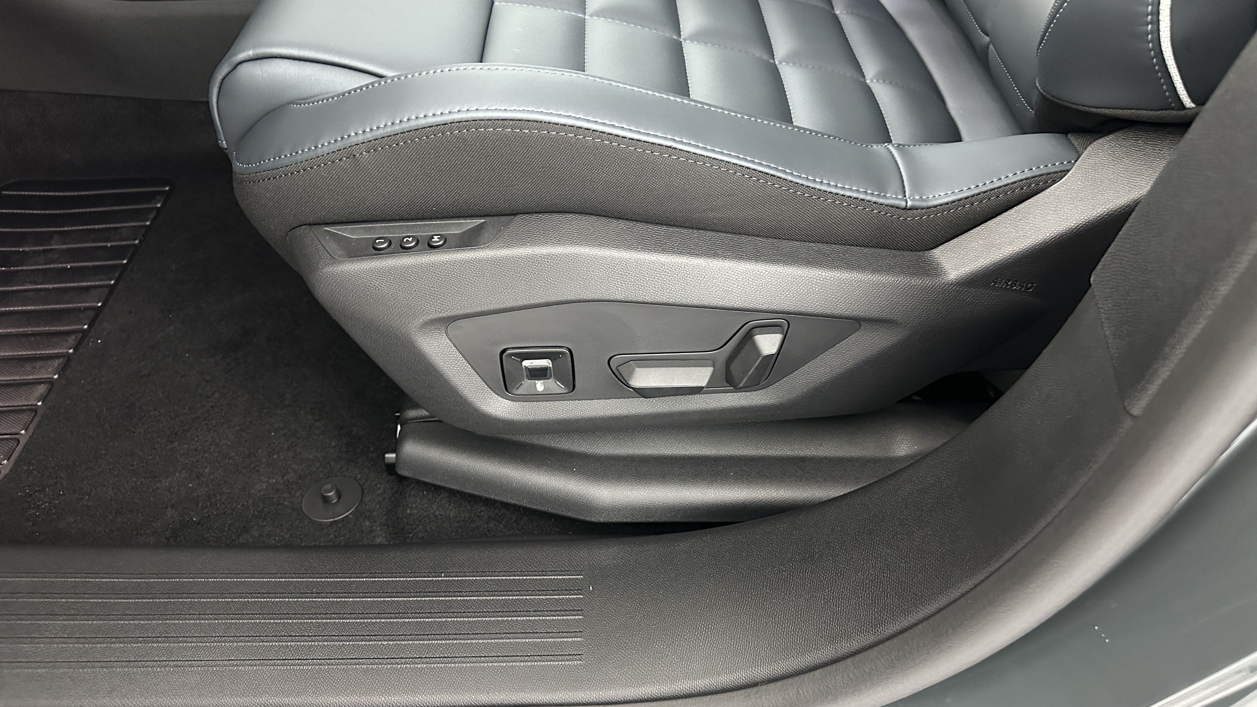 GLI00009952_p53 - CITROEN - C5 AIRCROSS - 2025 - photo 26