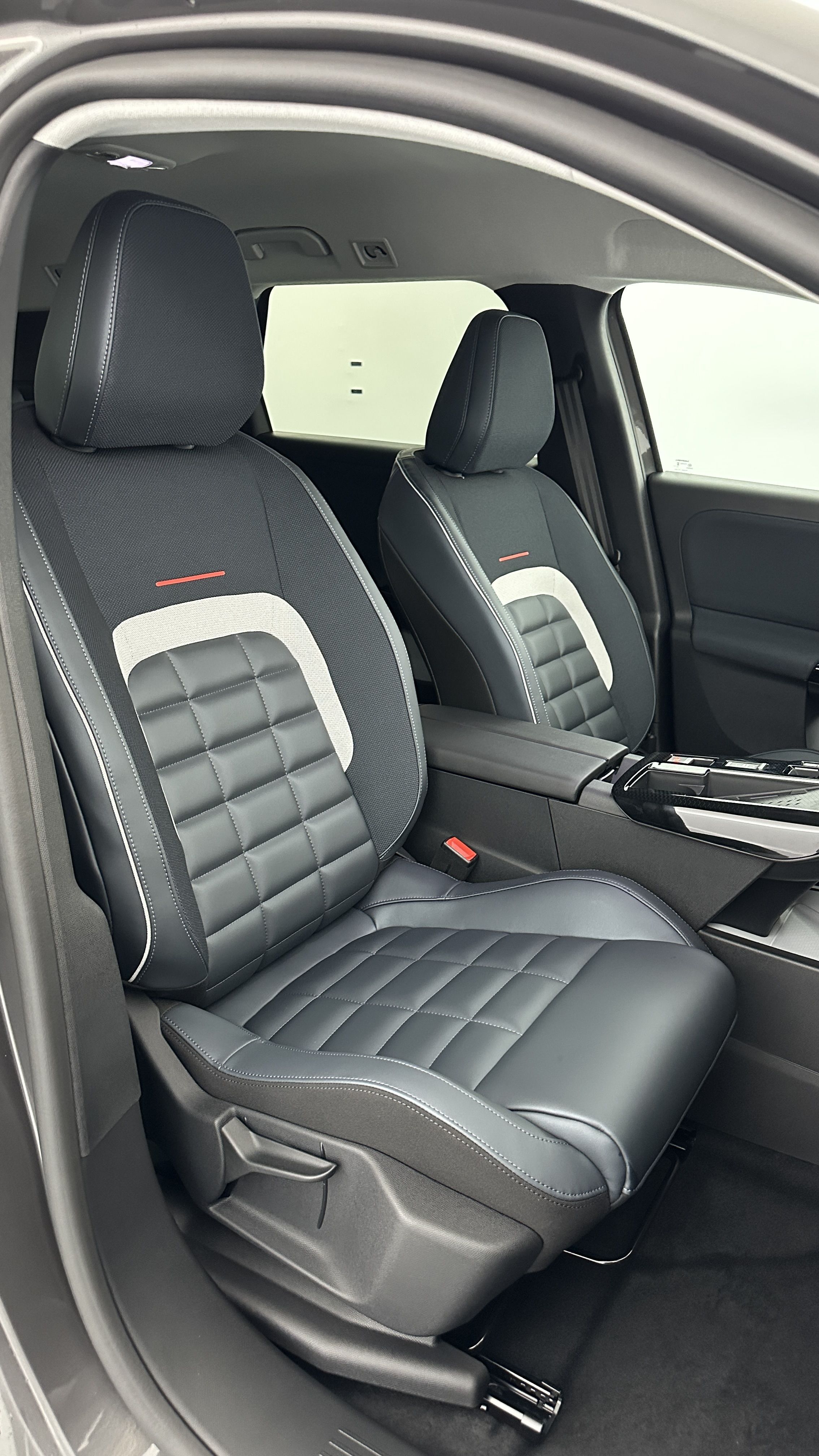 GLI00009944_p53 - CITROEN - C5 AIRCROSS - 2025 - photo 18