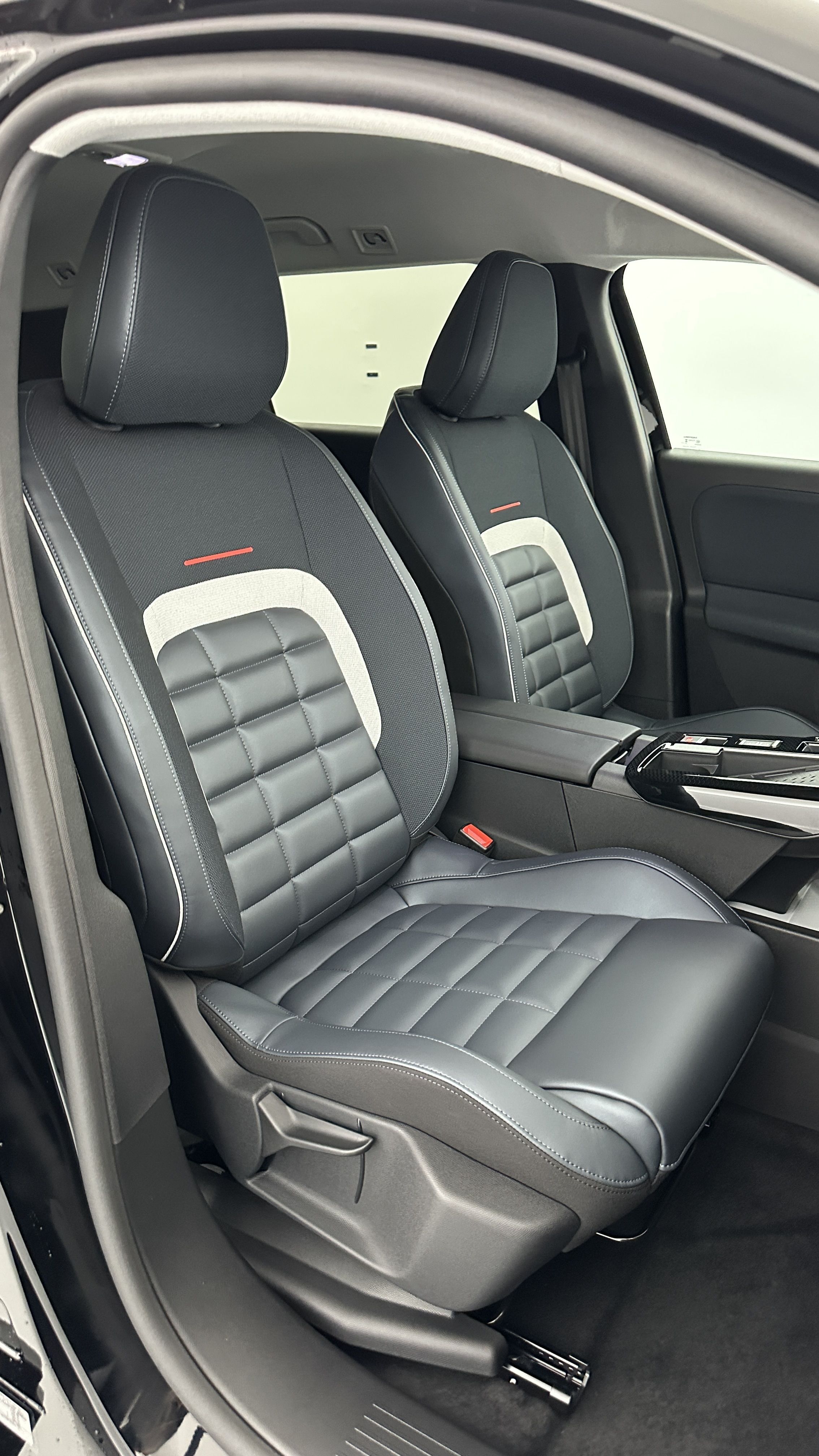 GLI00009943_p53 - CITROEN - C5 AIRCROSS - 2025 - photo 18