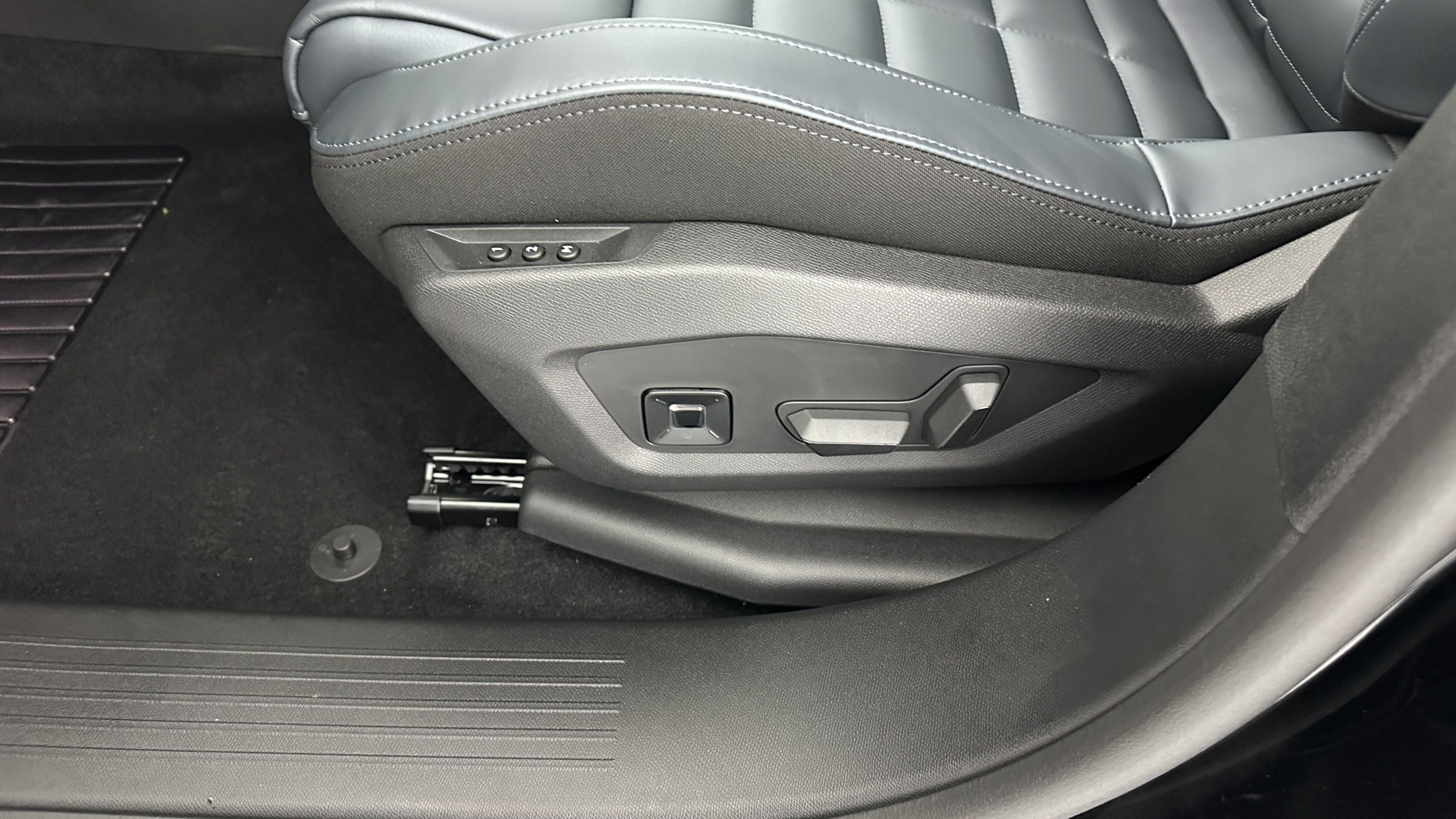 GLI00009943_p53 - CITROEN - C5 AIRCROSS - 2025 - photo 26