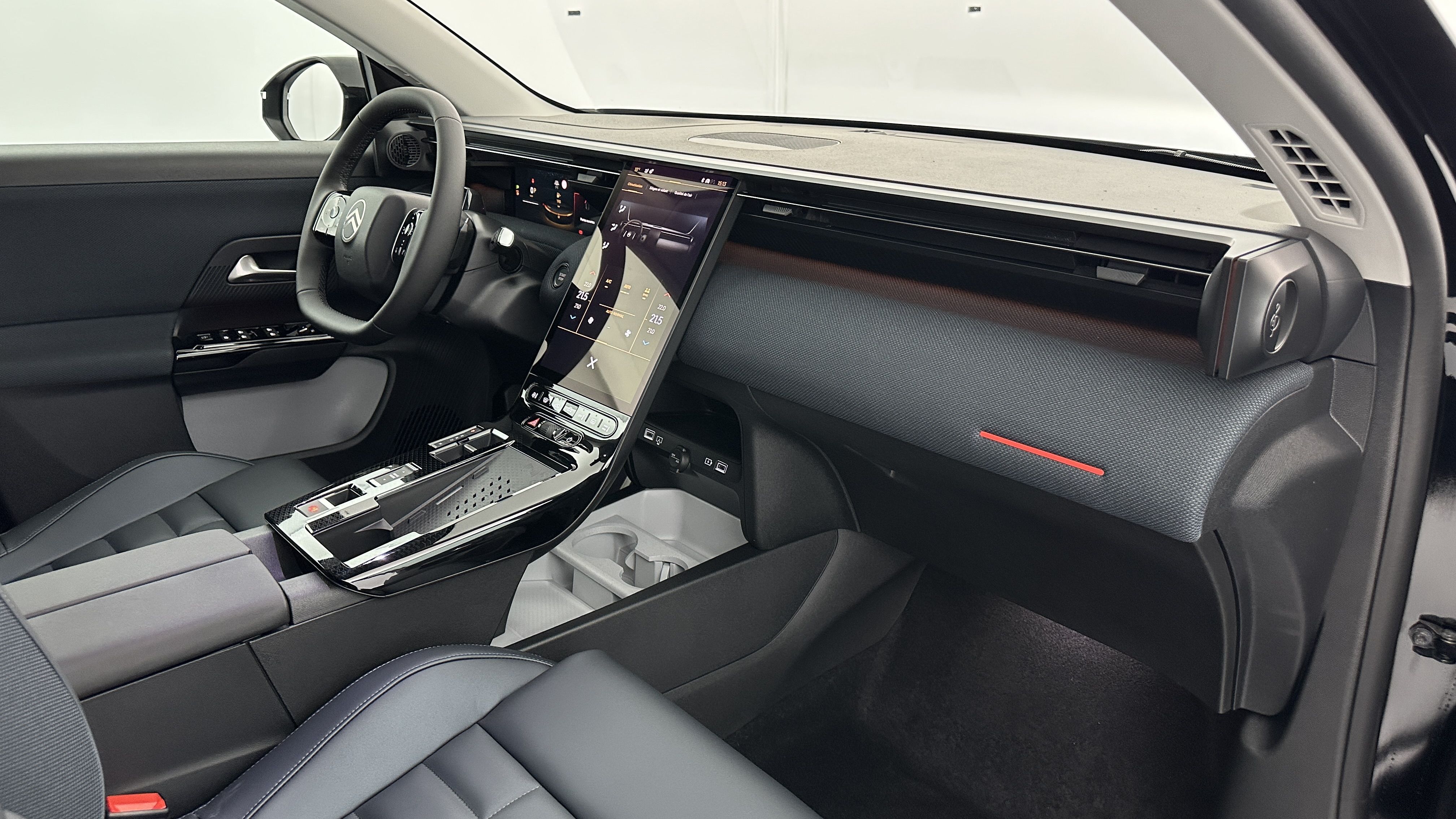 GLI00009942_p53 - CITROEN - C5 AIRCROSS - 2025 - photo 8