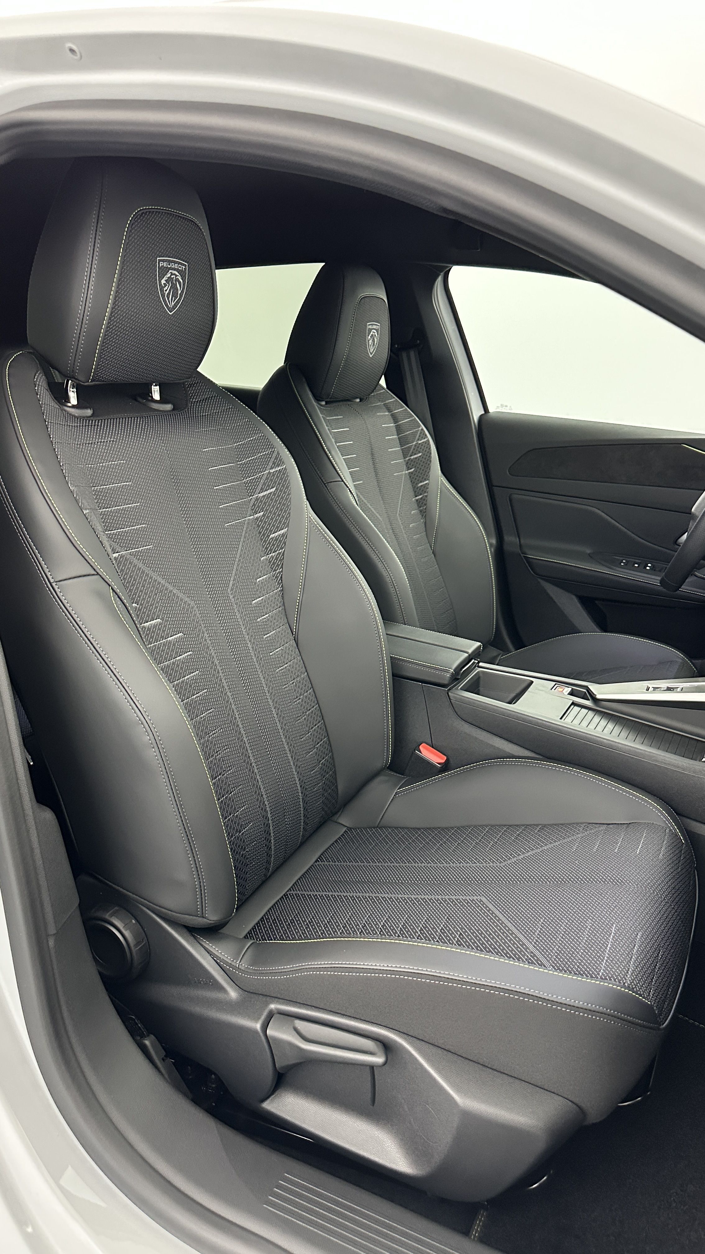 GLI00010339_p53 - PEUGEOT - 308 - 2026 - photo 18