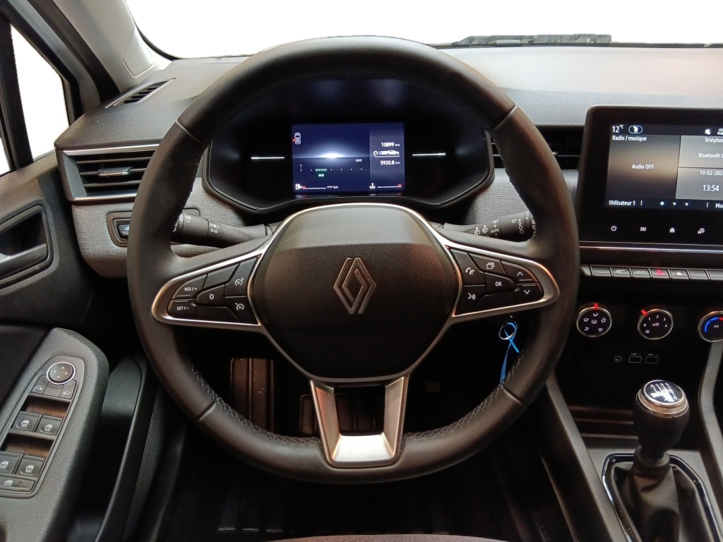 72540_p51 - RENAULT - CLIO - 2025 - photo 13