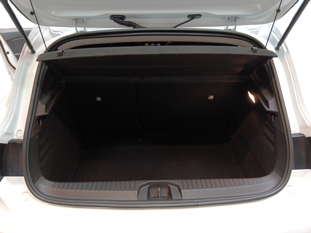 72540_p51 - RENAULT - CLIO - 2025 - photo 19