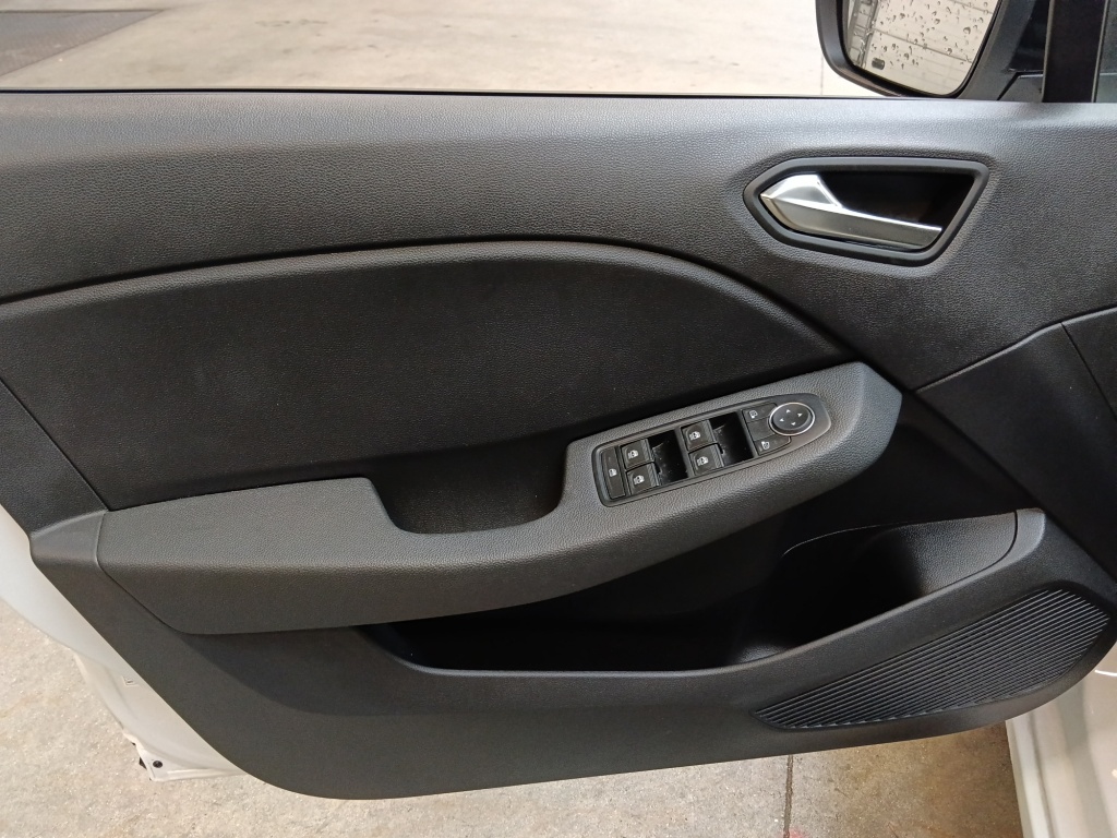 72556_p51 - RENAULT - CLIO - 2025 - photo 11