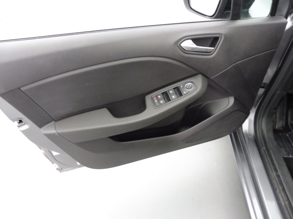 72417_p51 - RENAULT - CLIO - 2025 - photo 15