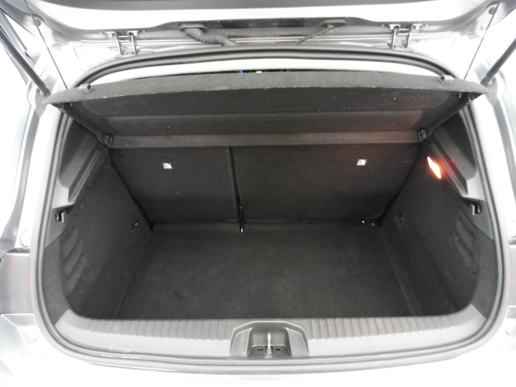 72417_p51 - RENAULT - CLIO - 2025 - photo 9