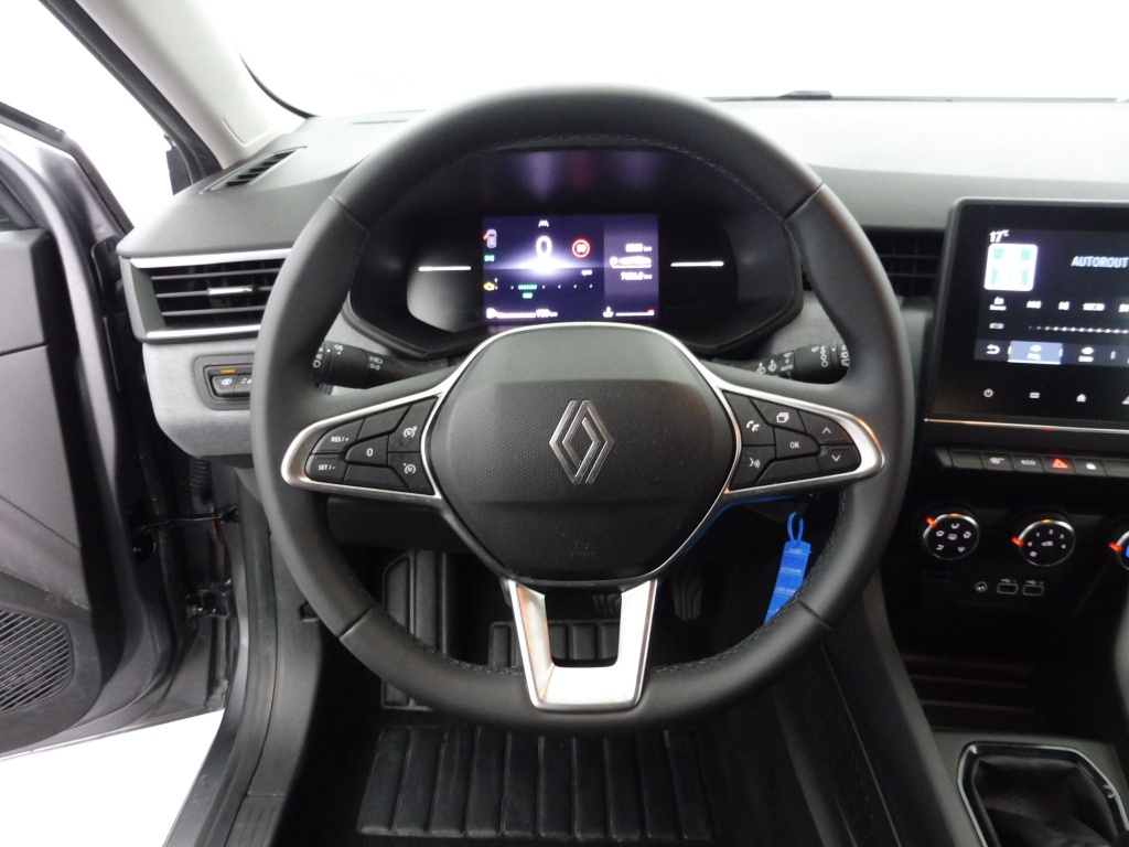 72418_p51 - RENAULT - CLIO - 2025 - photo 15