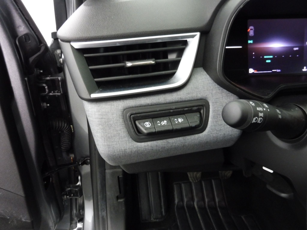 72418_p51 - RENAULT - CLIO - 2025 - photo 7