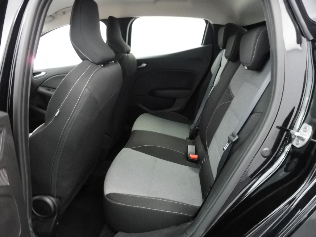 72443_p51 - RENAULT - CLIO - 2025 - photo 10