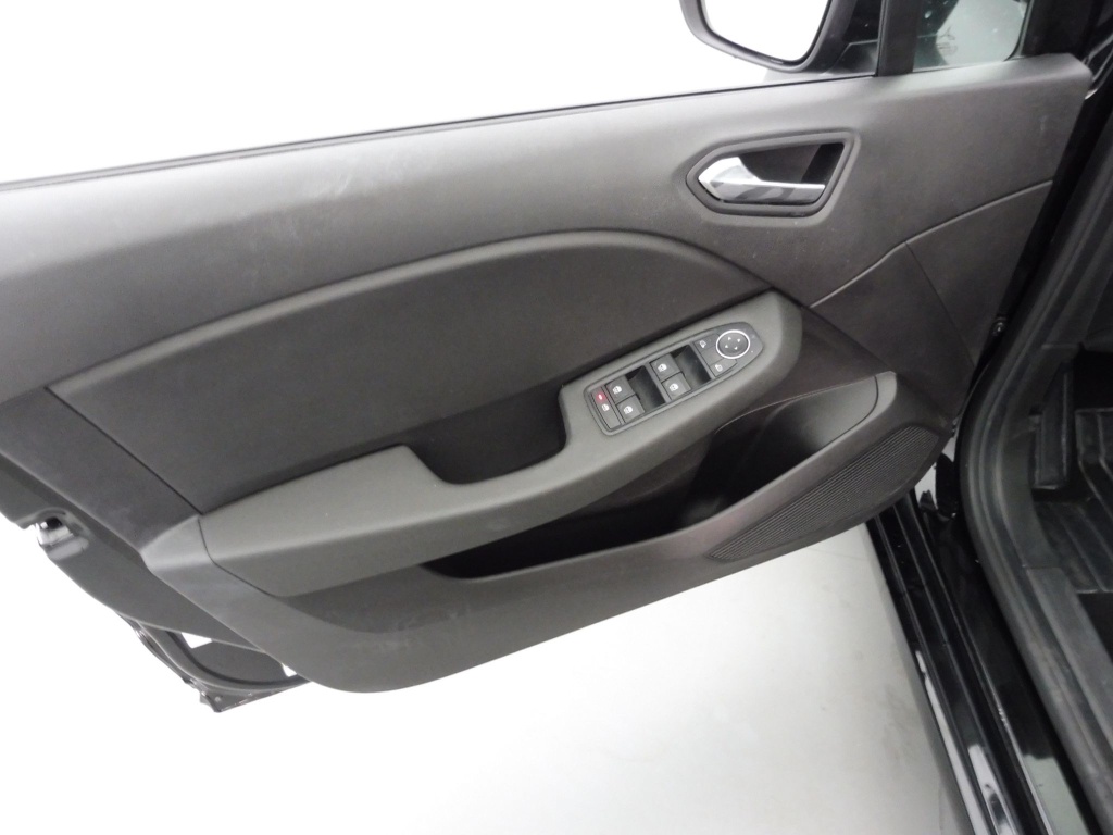 72443_p51 - RENAULT - CLIO - 2025 - photo 16