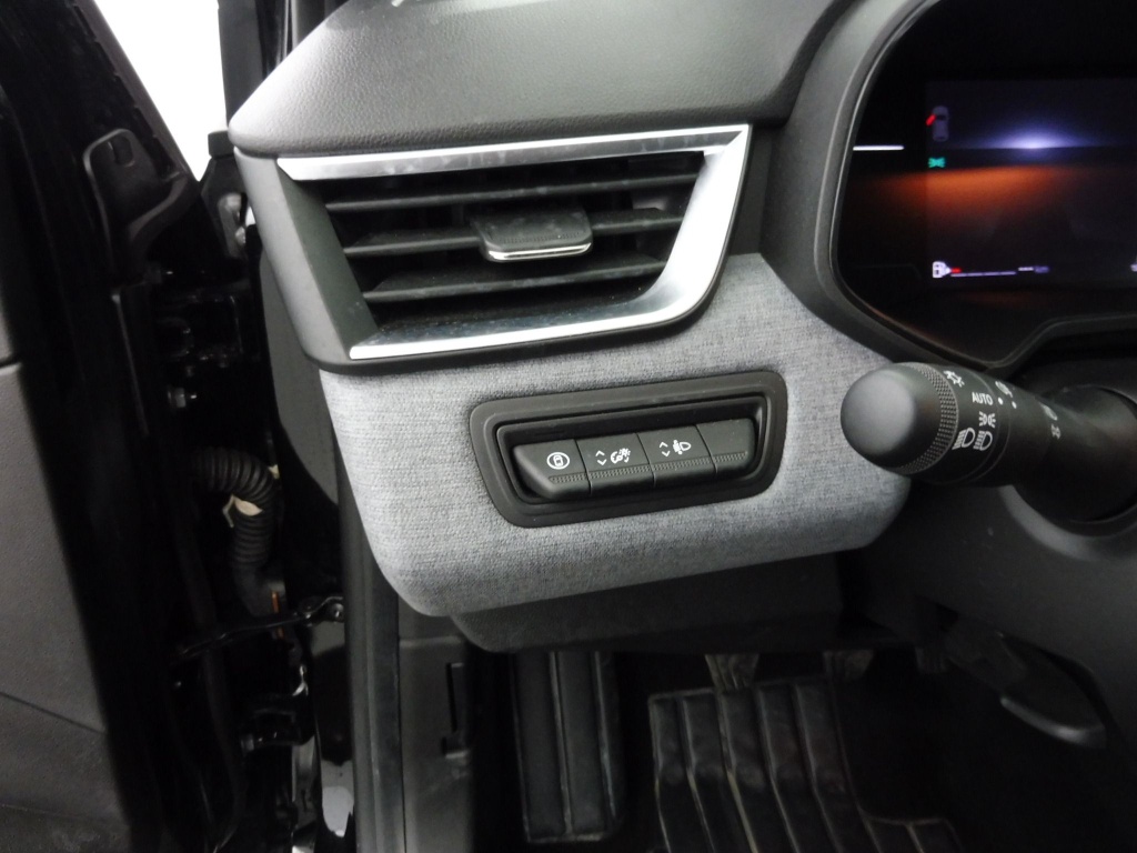 72443_p51 - RENAULT - CLIO - 2025 - photo 7