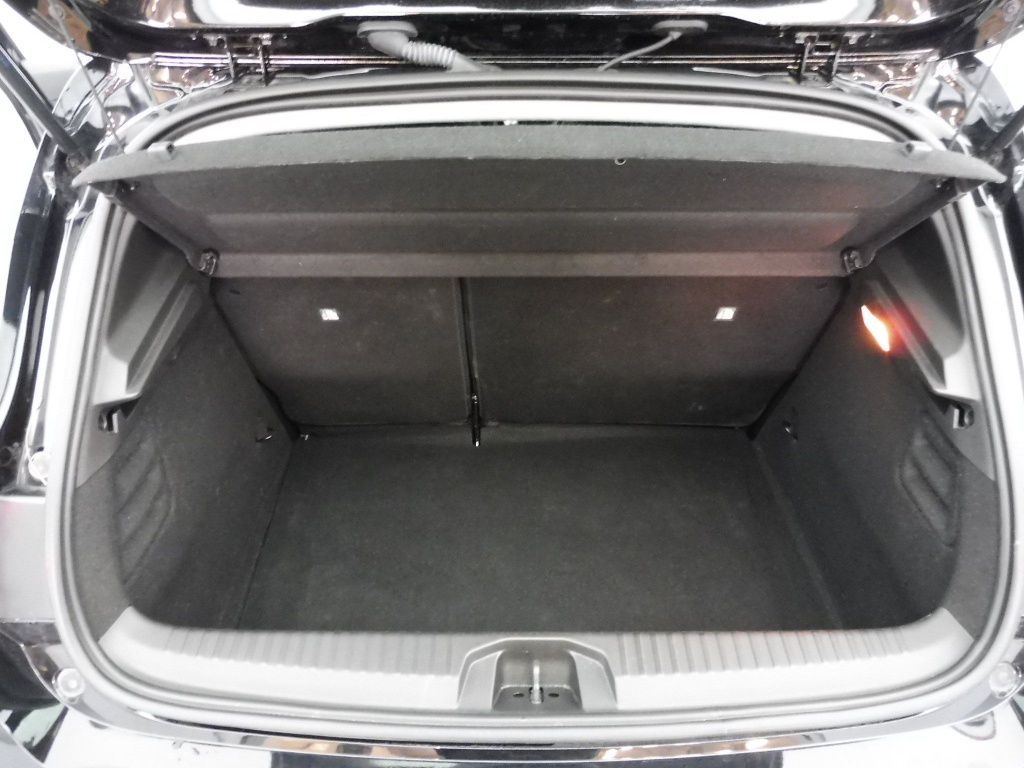 72443_p51 - RENAULT - CLIO - 2025 - photo 9