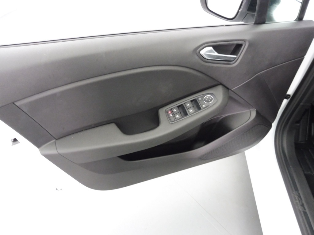 72541_p51 - RENAULT - CLIO - 2025 - photo 15