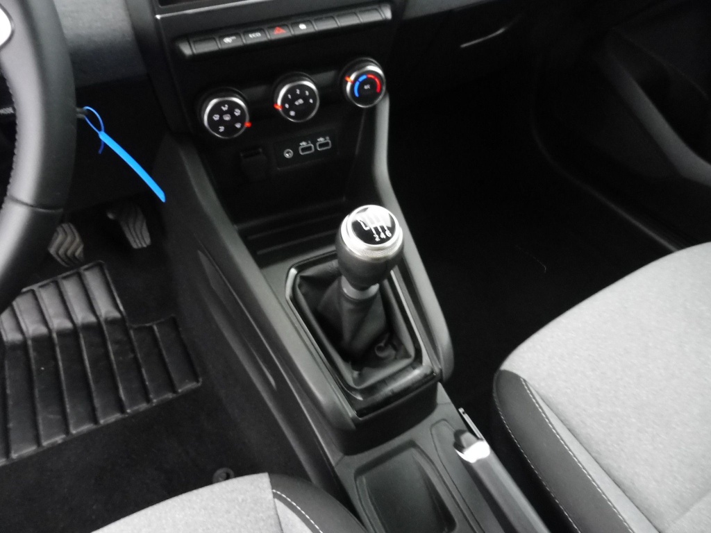 72541_p51 - RENAULT - CLIO - 2025 - photo 6