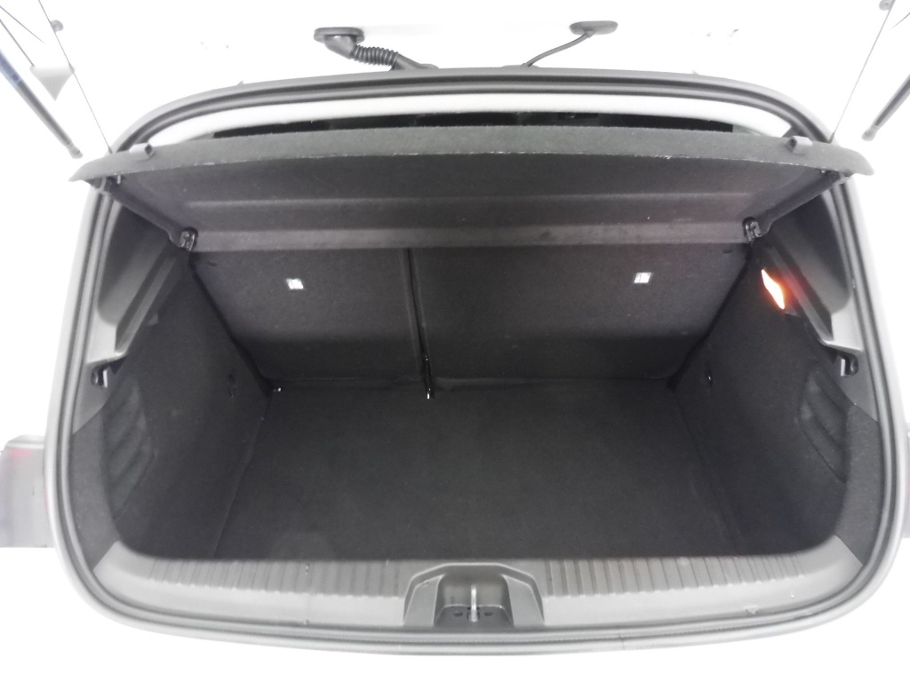 72541_p51 - RENAULT - CLIO - 2025 - photo 9