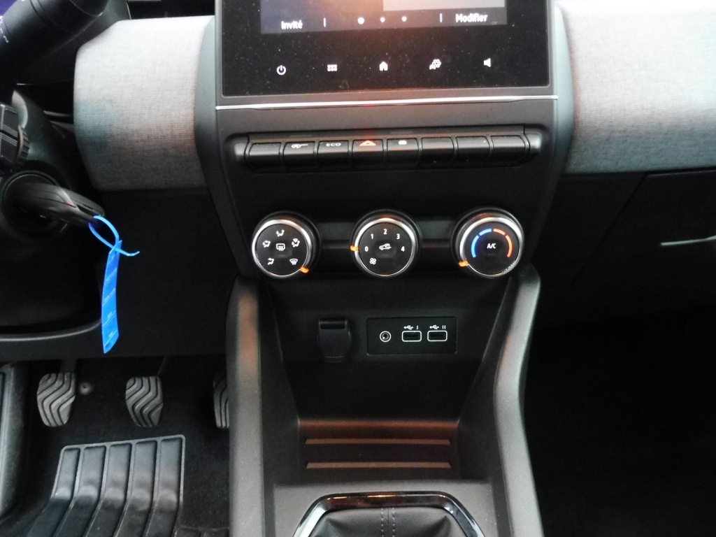 72557_p51 - RENAULT - CLIO - 2025 - photo 6