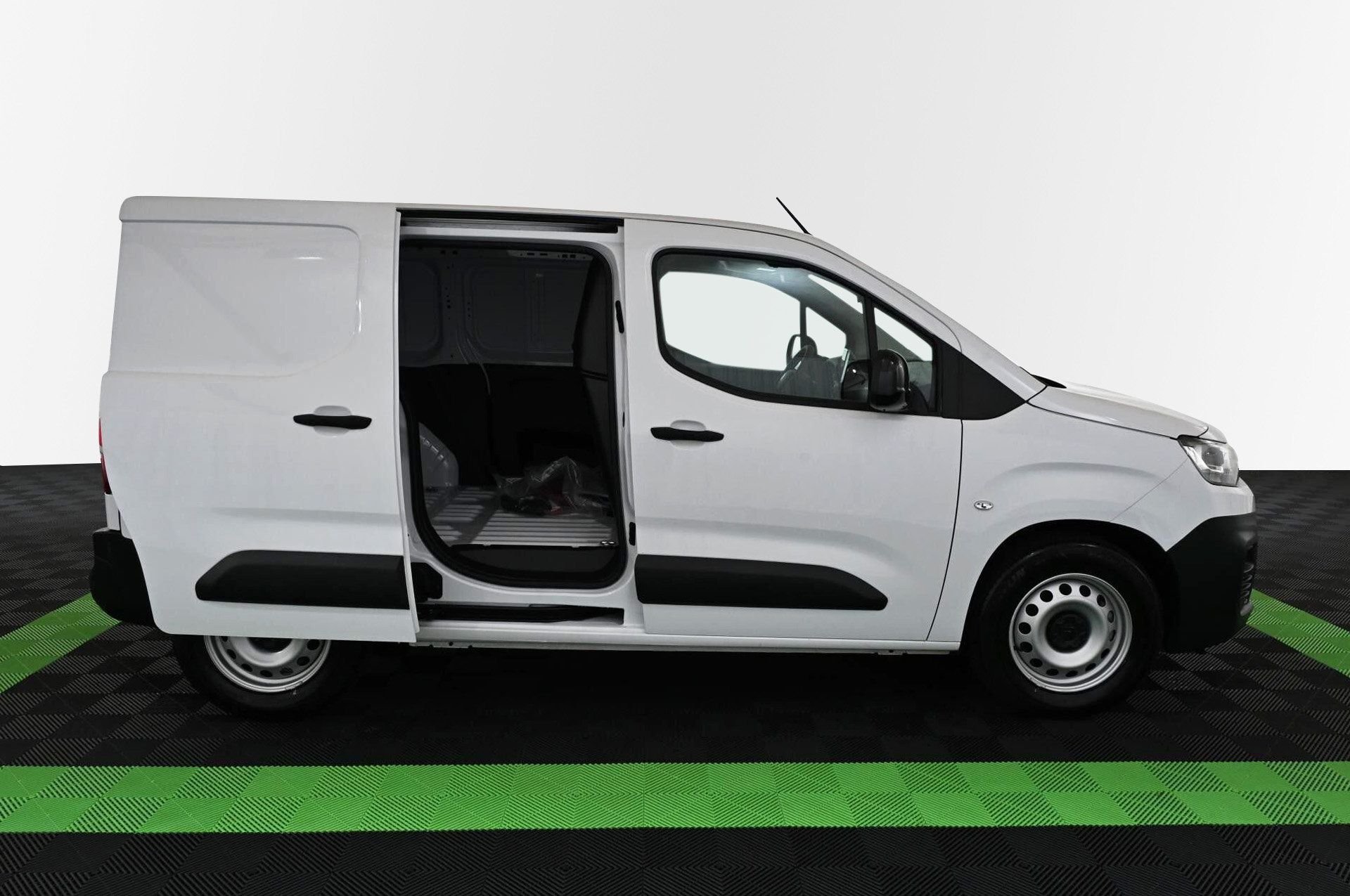 18906_p35 - CITROEN - BERLINGO - 2024 - photo 8