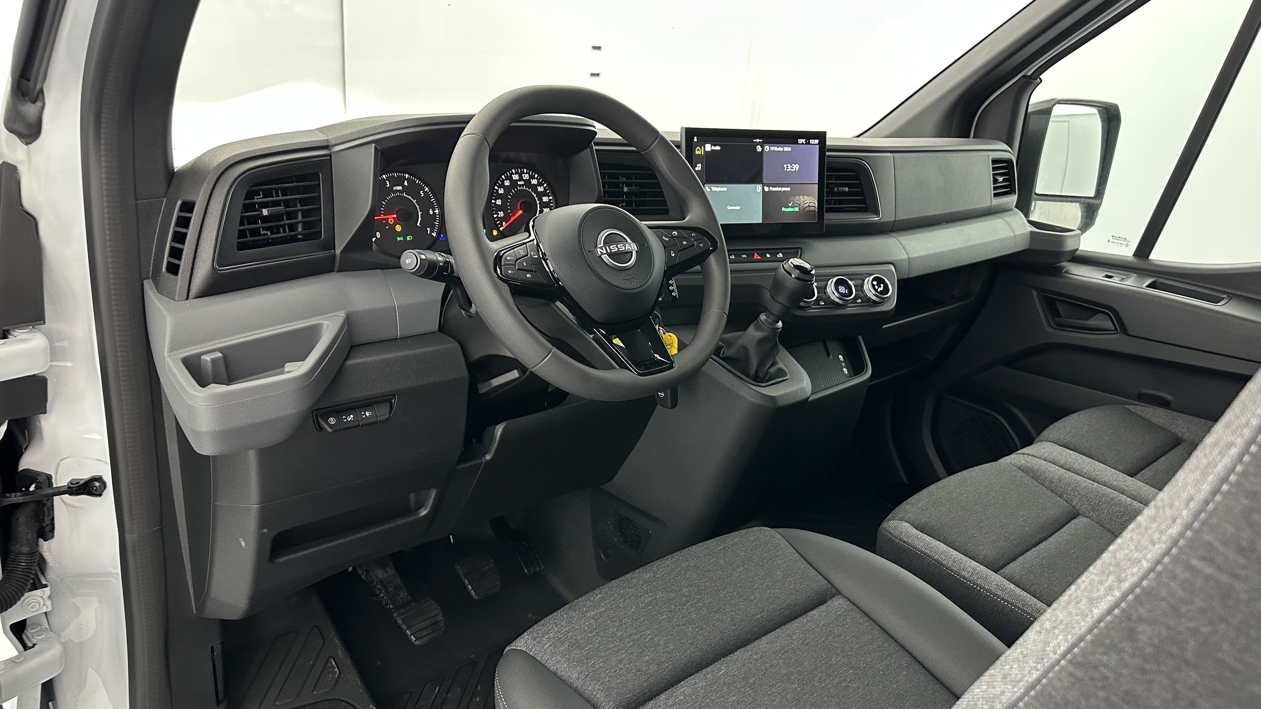 GLI00011037_p53 - NISSAN - INTERSTAR - 2025 - photo 6