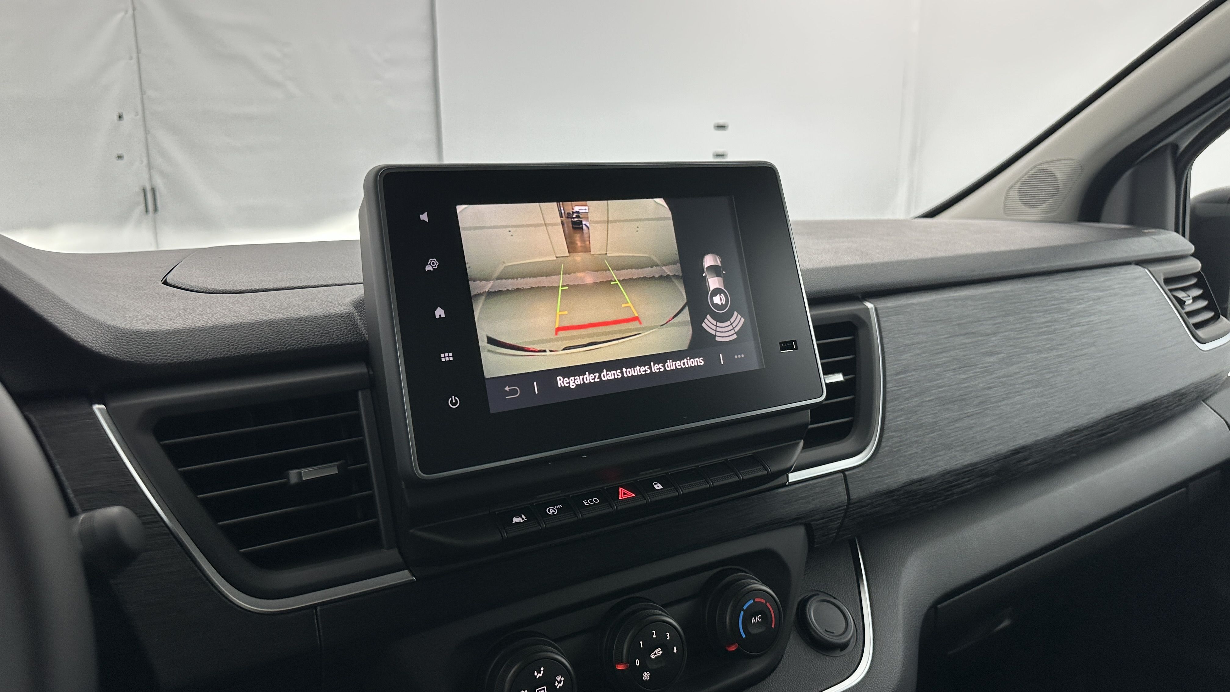 GLI00026311_p53 - RENAULT - TRAFIC - 2025 - photo 11