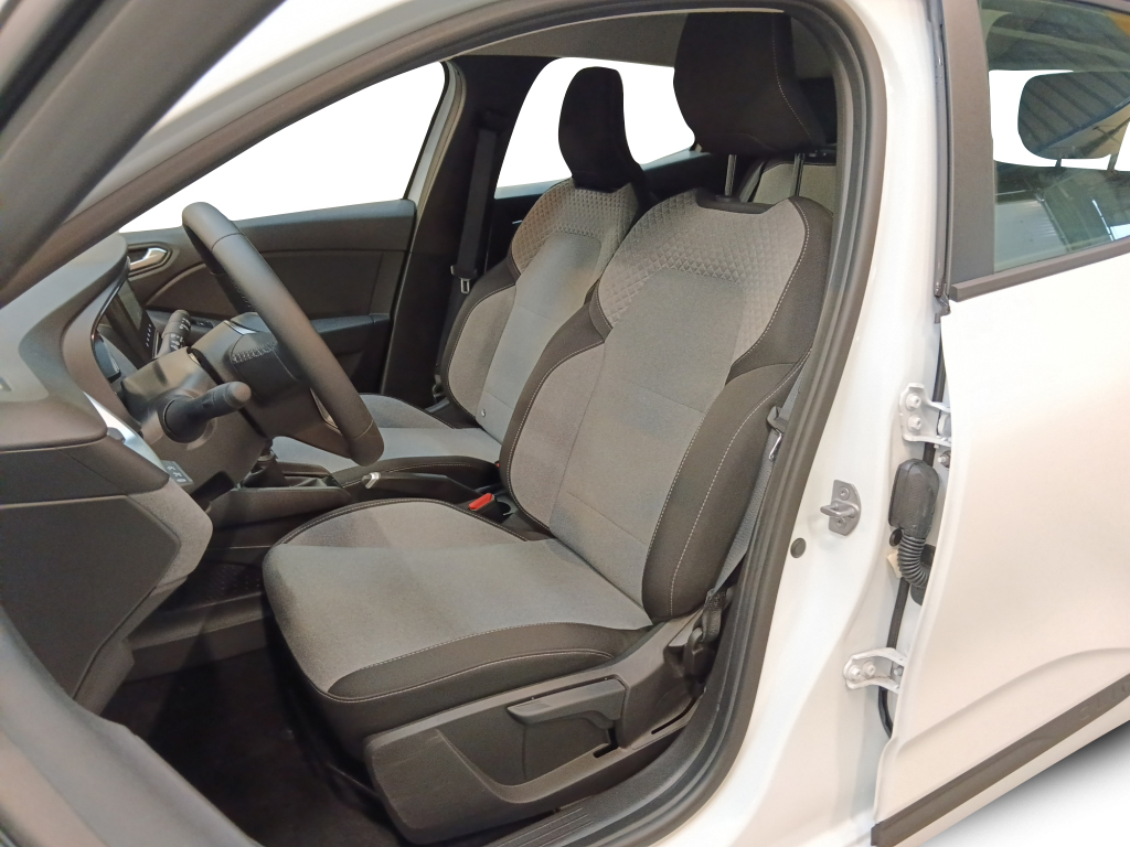 71348_p51 - RENAULT - CLIO - 2025 - photo 10