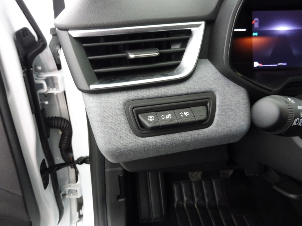 71343_p51 - RENAULT - CLIO - 2025 - photo 7