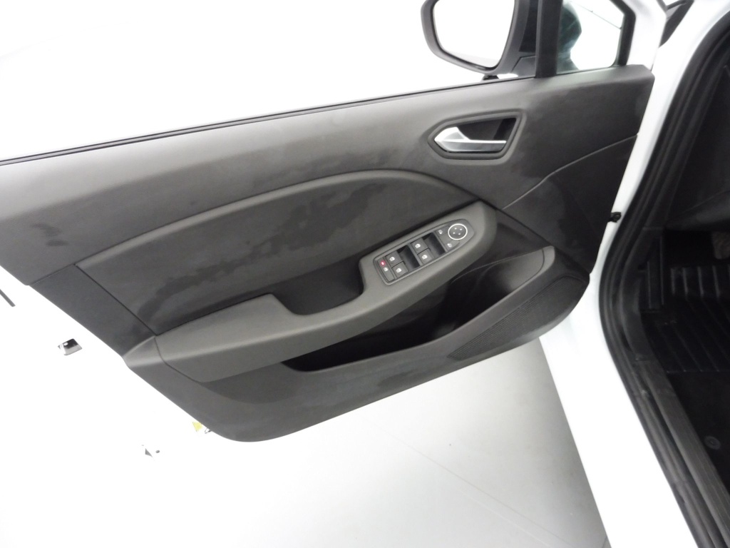71347_p51 - RENAULT - CLIO - 2025 - photo 15
