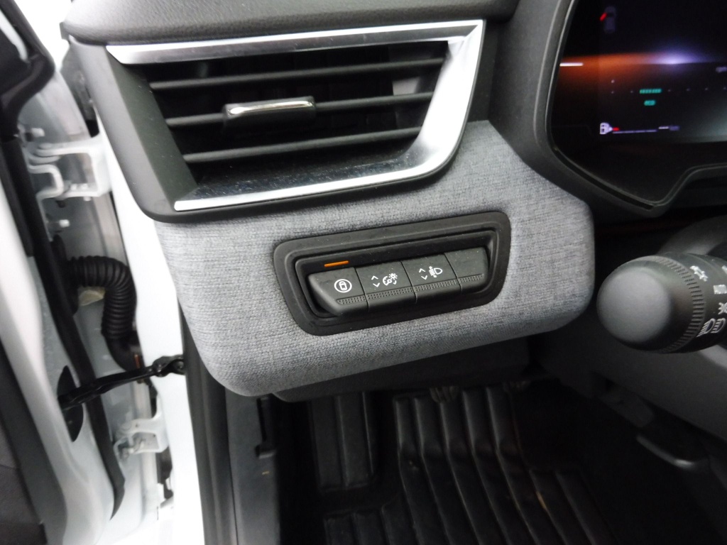 71349_p51 - RENAULT - CLIO - 2025 - photo 7