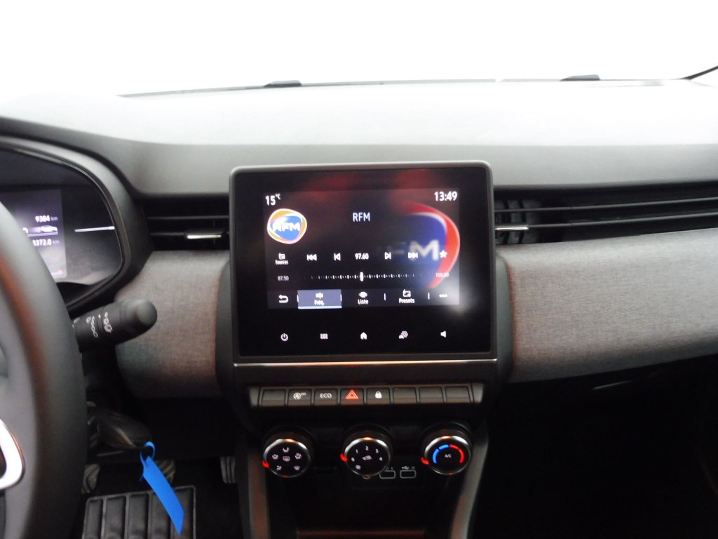 72413_p51 - RENAULT - CLIO - 2025 - photo 10