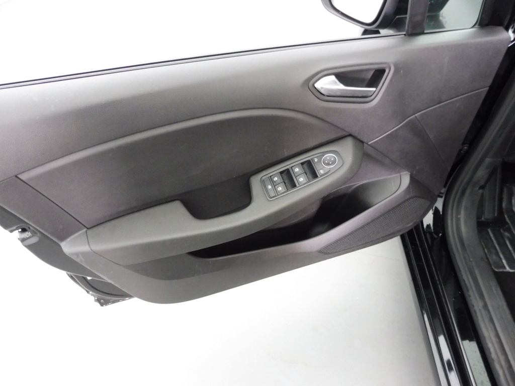 72413_p51 - RENAULT - CLIO - 2025 - photo 15