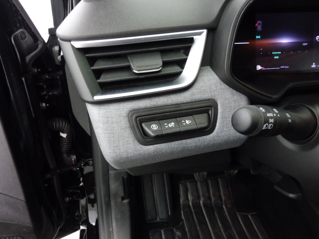 72413_p51 - RENAULT - CLIO - 2025 - photo 7