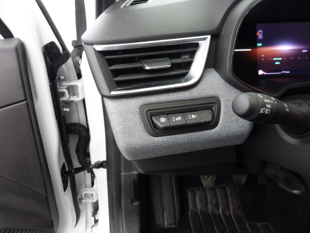 72488_p51 - RENAULT - CLIO - 2025 - photo 7