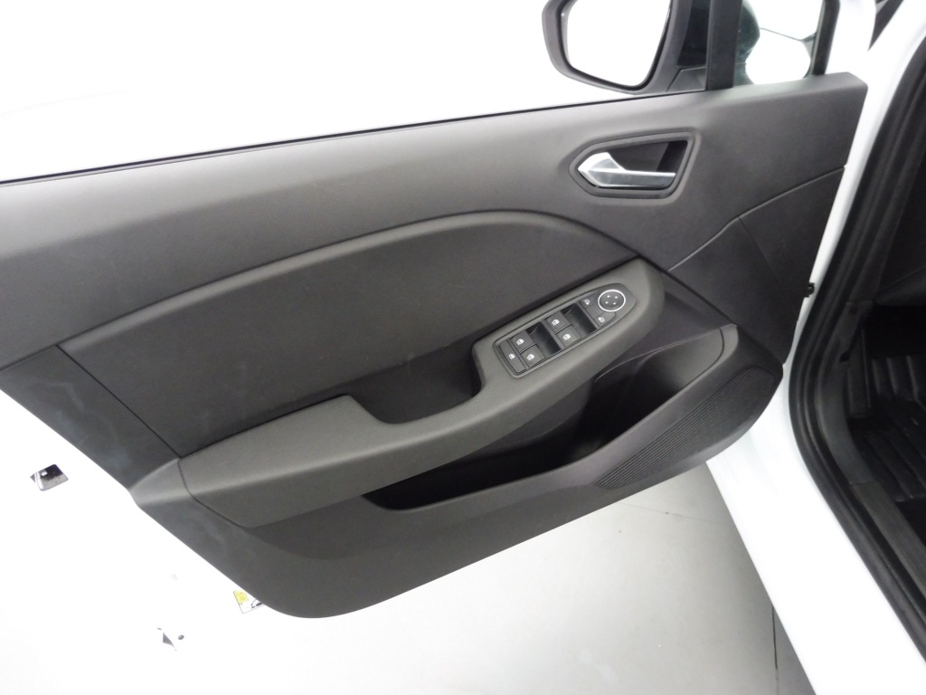 72519_p51 - RENAULT - CLIO - 2025 - photo 18
