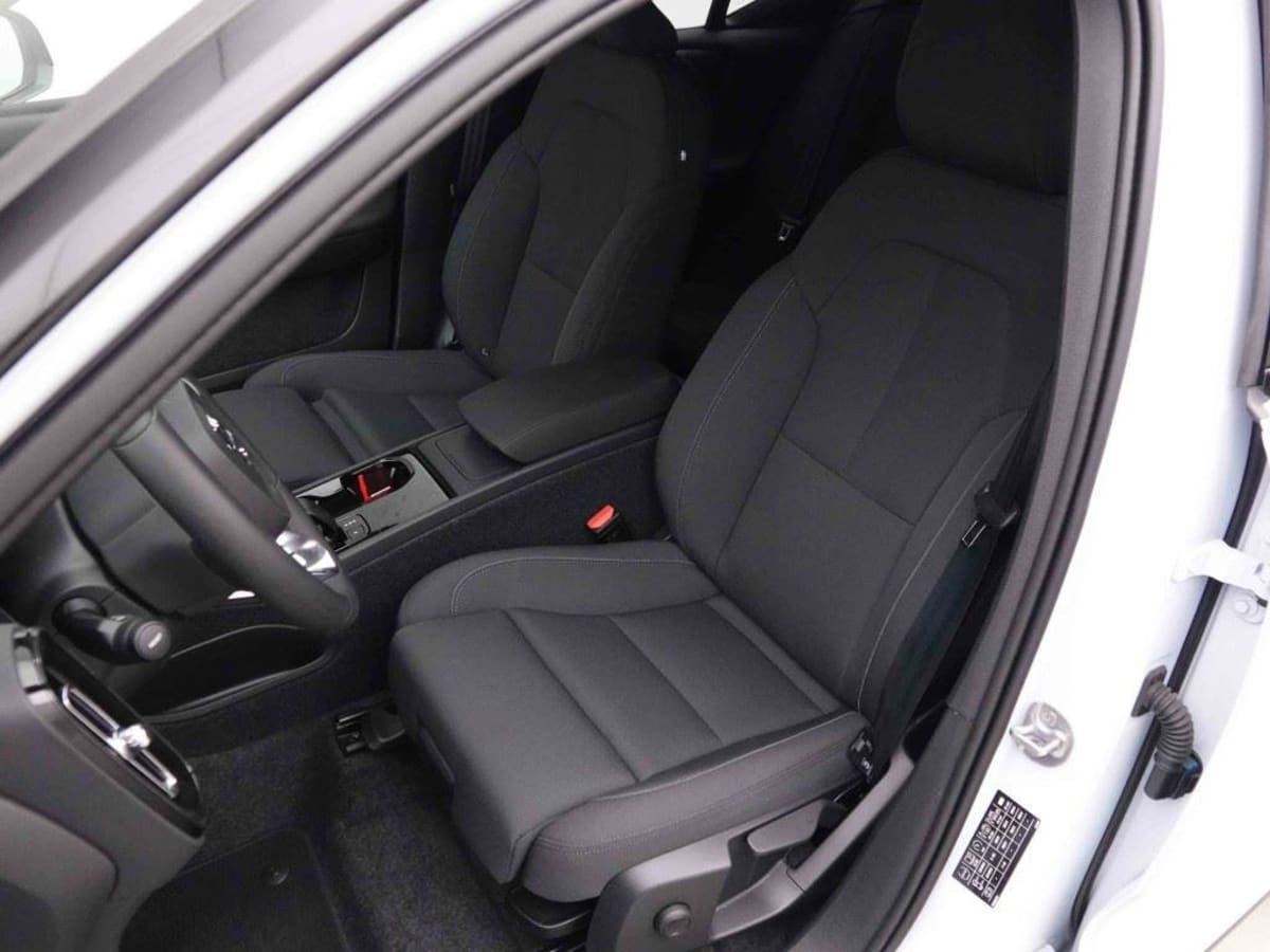 383284_p2 - VOLVO - XC 40 - 2026 - photo 8