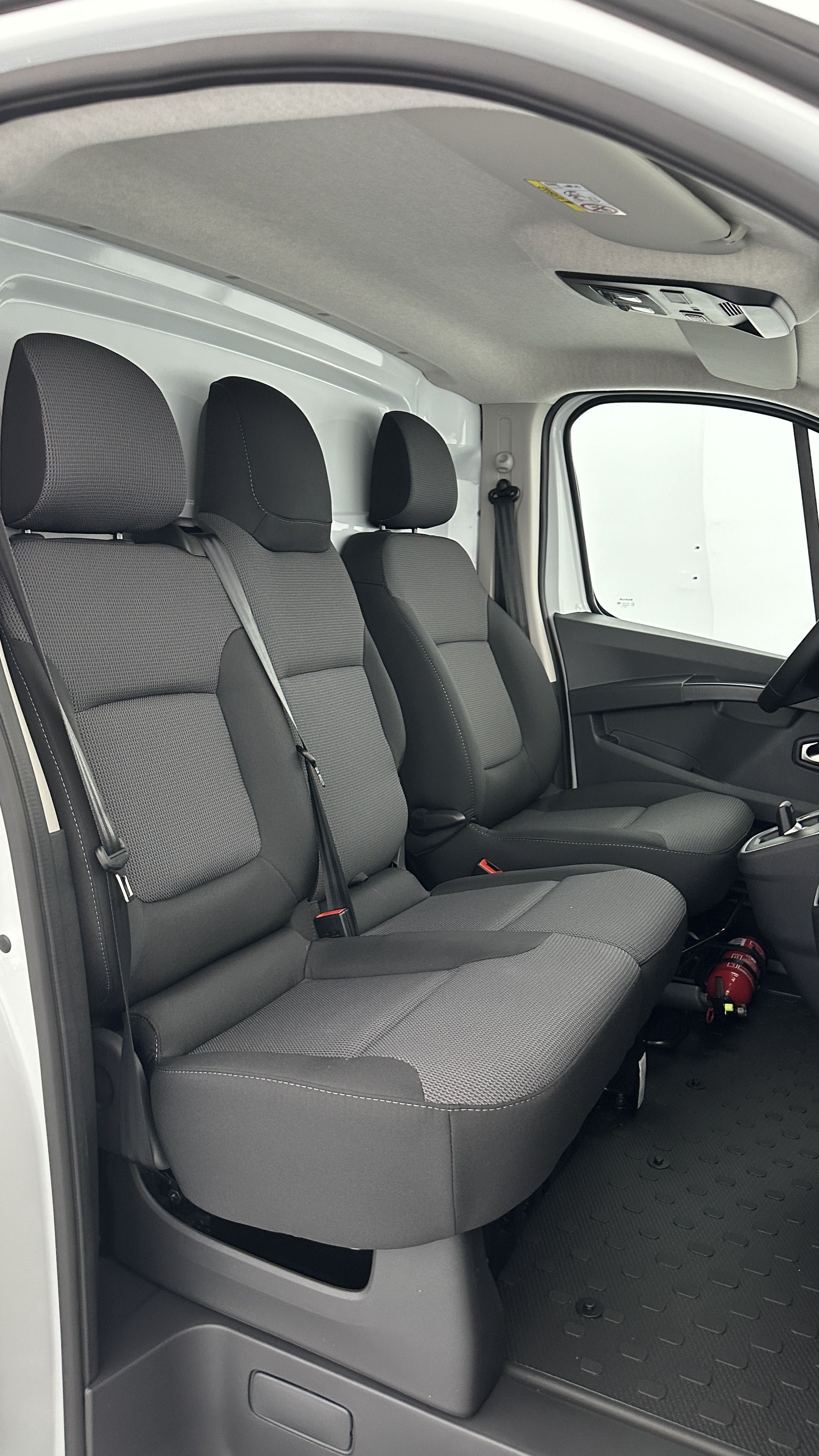 GLI00026313_p53 - RENAULT - TRAFIC - 2025 - photo 8
