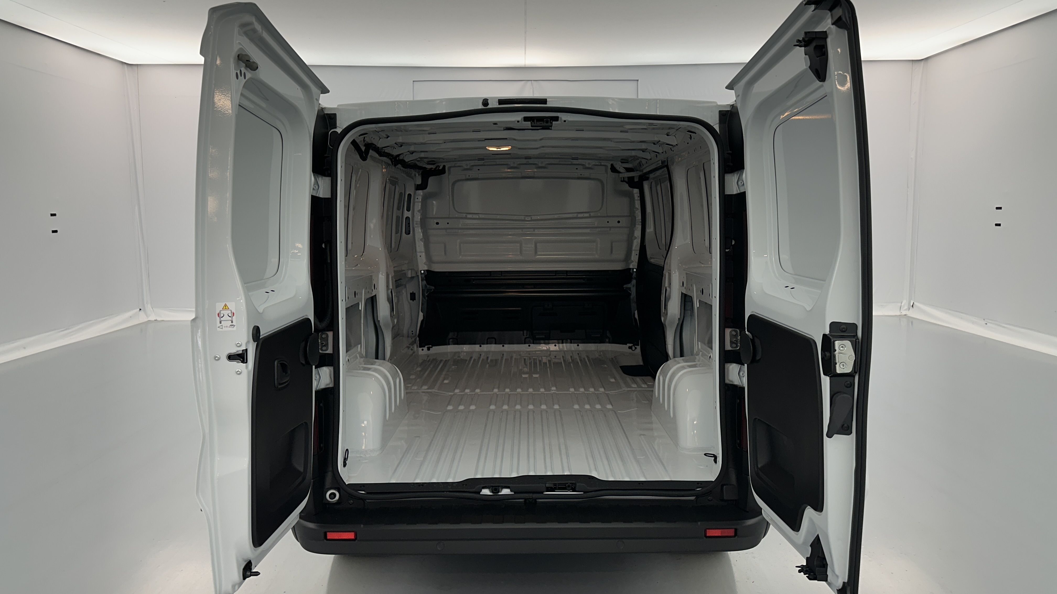 GLI00026313_p53 - RENAULT - TRAFIC - 2025 - photo 10
