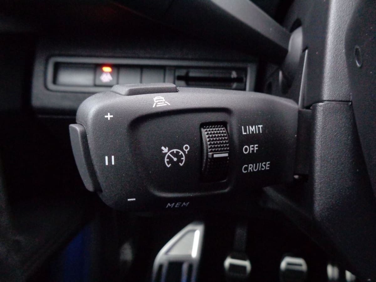 349956_p2 - PEUGEOT - 3008 - 2023 - photo 8