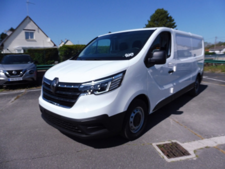 74159_p51 - RENAULT - TRAFIC - 2025