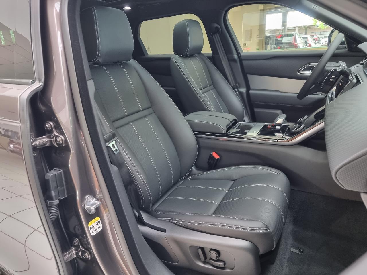 0679-0001101_p68 - LAND ROVER - VELAR - 2023 - photo 10