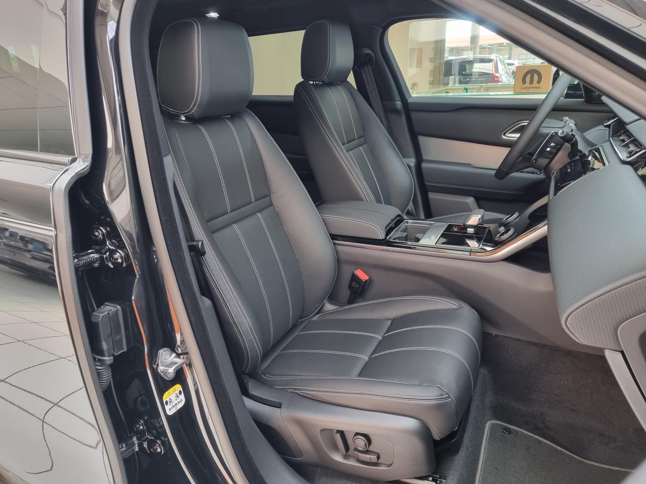 0679-0001106_p68 - LAND ROVER - VELAR - 2023 - photo 10