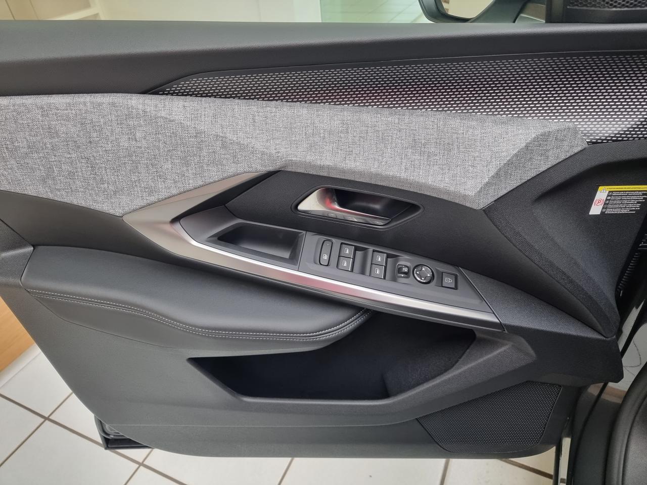 0679-0002609_p68 - PEUGEOT - 3008 - 2025 - photo 16